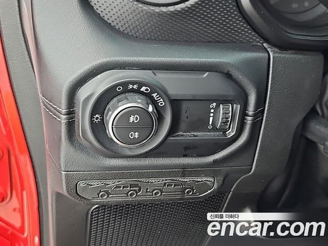 Jeep Wrangler 2024 — Photo 1/19