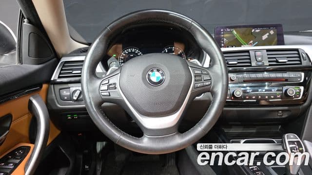 BMW 4 Series 2020 — Photo 34/35