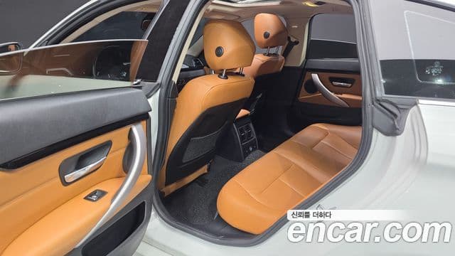 BMW 4 Series 2020 — Photo 15/35