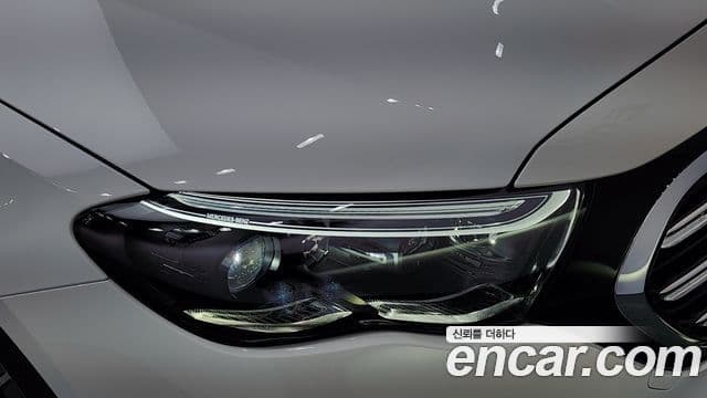 Mercedes-Benz E-Class 2024 — Photo 26/33