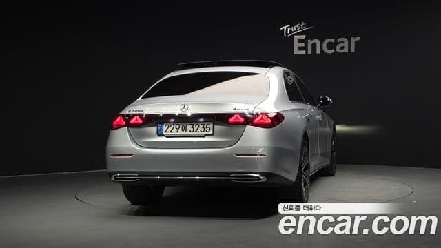 Mercedes-Benz E-Class 2024 — Şəkil 19/20