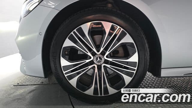 Mercedes-Benz E-Class 2024 — Şəkil 16/20