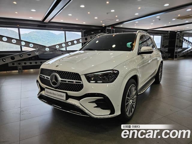 Mercedes-Benz GLE-Class 2025 — Photo 1/16