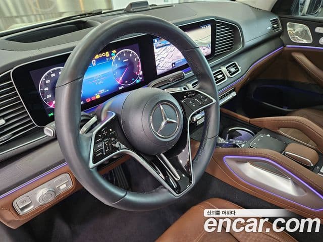 Mercedes-Benz GLE-Class 2025 — Photo 11/16
