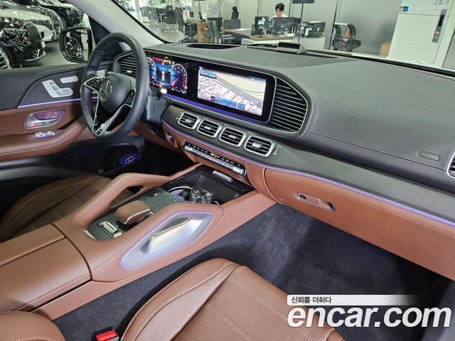 Mercedes-Benz GLE-Class 2025 — Photo 5/16