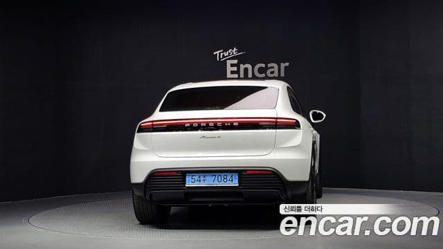 Porsche Macan EV 2025 — Şəkil 2/34