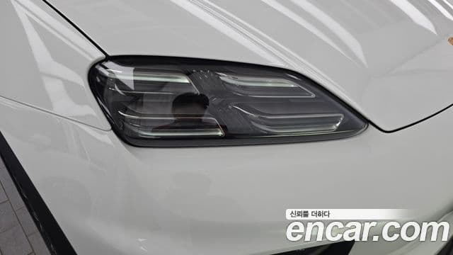 Porsche Macan EV 2025 — Şəkil 3/34