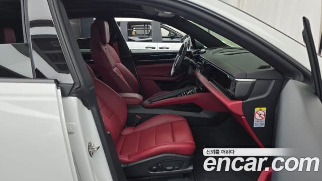Porsche Macan EV 2025 — Şəkil 26/34
