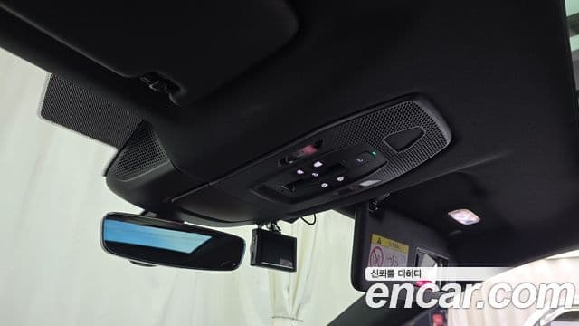 Porsche Macan EV 2025 — Şəkil 5/34