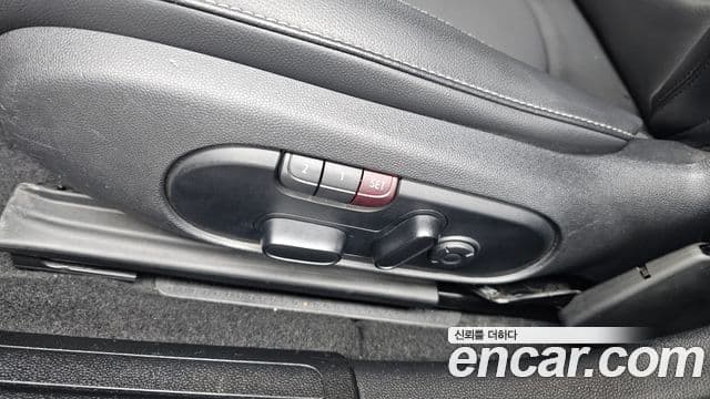 Mini Cooper D Clubman 2021 — Photo 28/33