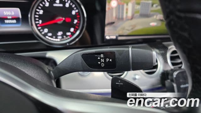 Mercedes-Benz E-Class 2019 — Şəkil 11/32