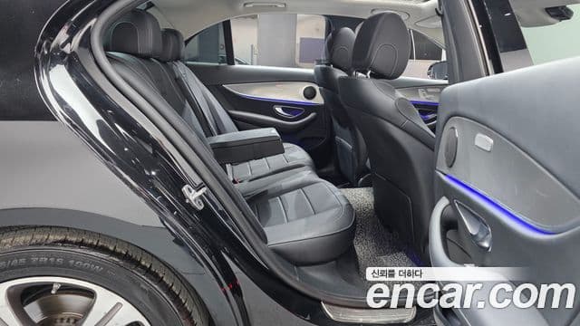 Mercedes-Benz E-Class 2019 — Şəkil 13/32