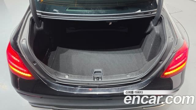 Mercedes-Benz E-Class 2019 — Şəkil 21/32