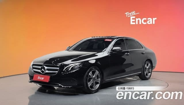 Mercedes-Benz E-Class 2019 — Şəkil 18/32
