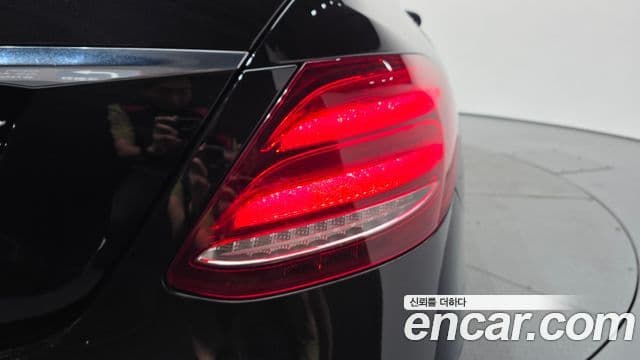 Mercedes-Benz E-Class 2019 — Şəkil 4/32
