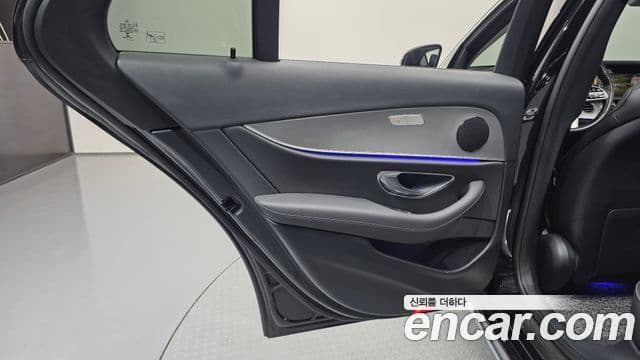 Mercedes-Benz E-Class 2019 — Şəkil 30/32