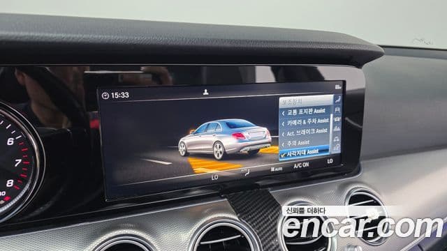 Mercedes-Benz E-Class 2019 — Şəkil 22/32