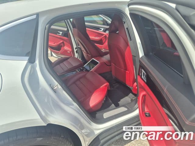 Porsche Panamera 2018 — ფოტო 14/15