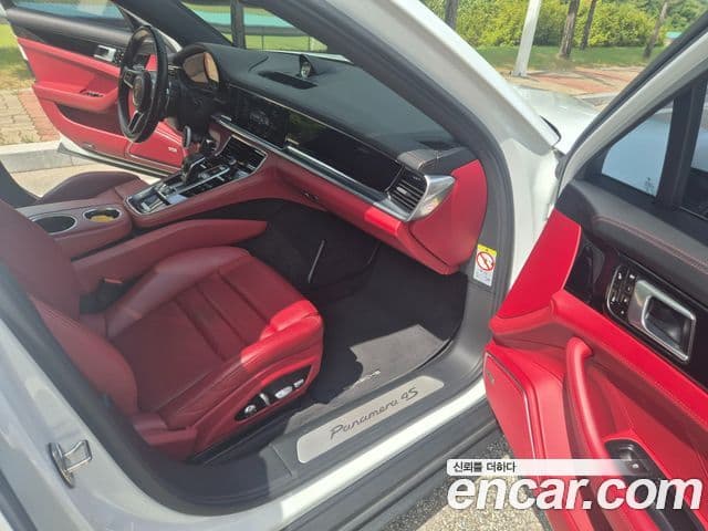 Porsche Panamera 2018 — ფოტო 6/15