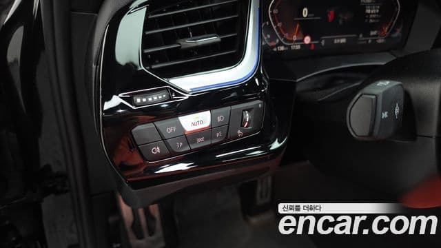 BMW Z4 2023 — Photo 25/31