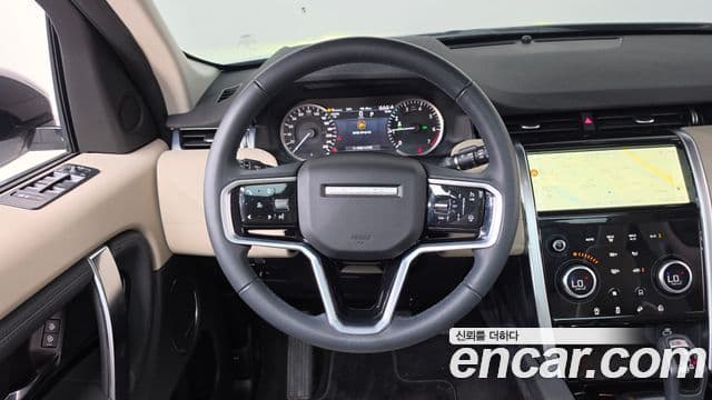 Land Rover Discovery Sport 2022 — Фото 14/20