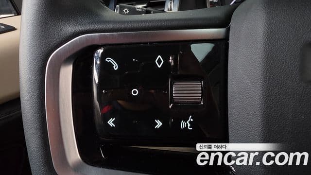 Land Rover Discovery Sport 2022 — Фото 17/20