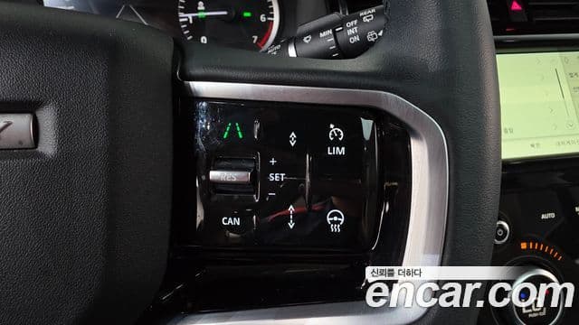 Land Rover Discovery Sport 2022 — Фото 18/20