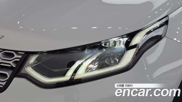 Land Rover Discovery Sport 2022 — ფოტო 34/37