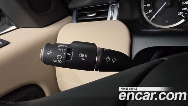 Land Rover Discovery Sport 2022 — ფოტო 37/37