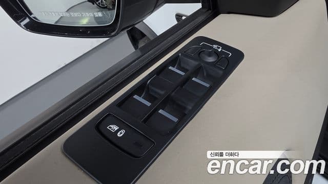 Land Rover Discovery Sport 2022 — ფოტო 21/37