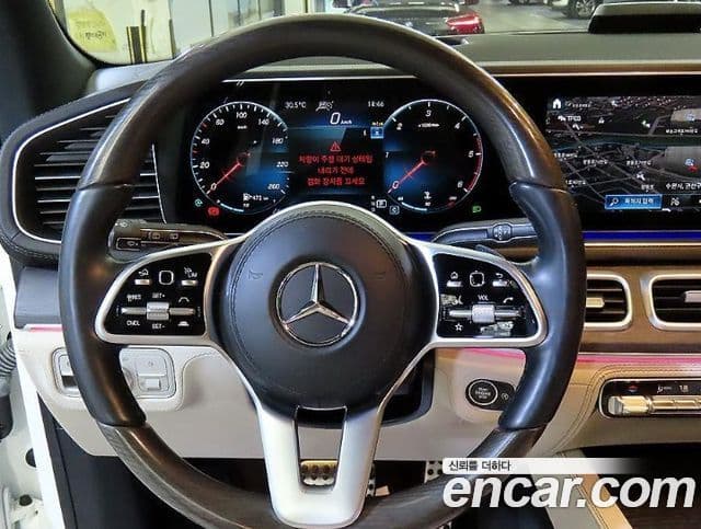 Mercedes-Benz GLS-Class 2022 — Photo 5/20