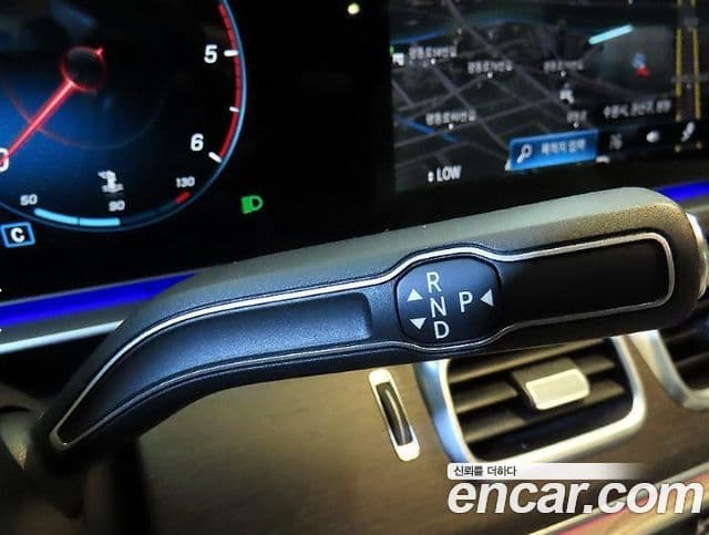 Mercedes-Benz GLS-Class 2022 — Photo 11/20