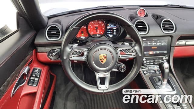 Porsche 718 Boxster 2019 — Фото 12/20
