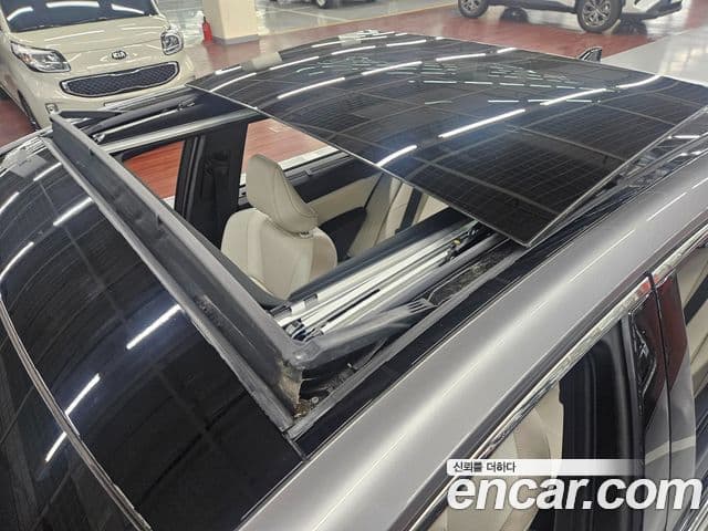 Toyota Camry 2025 — Photo 5/19