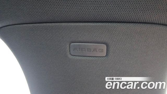 Audi A8 2020 — Photo 12/36