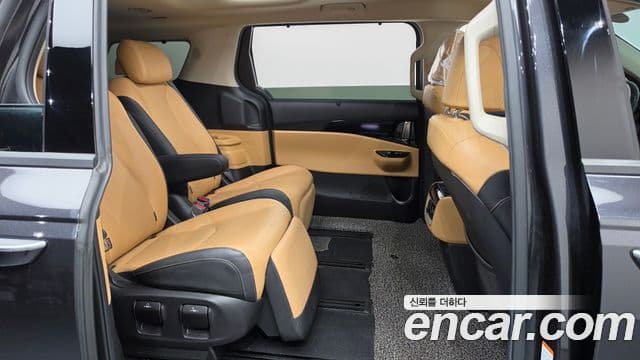 Kia Carnival 2021 — Фото 11/20
