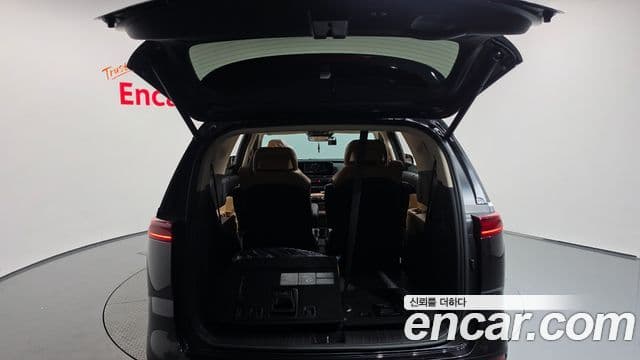 Kia Carnival 2021 — Фото 20/20