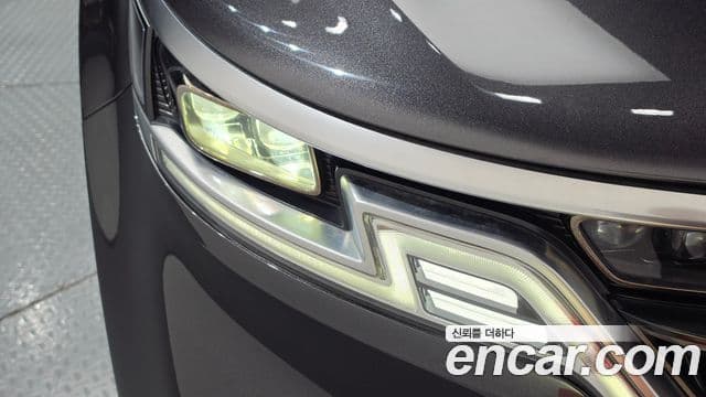 Kia Carnival 2021 — Photo 27/37
