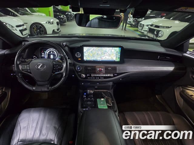 Lexus LS500h 2021 — Şəkil 6/20
