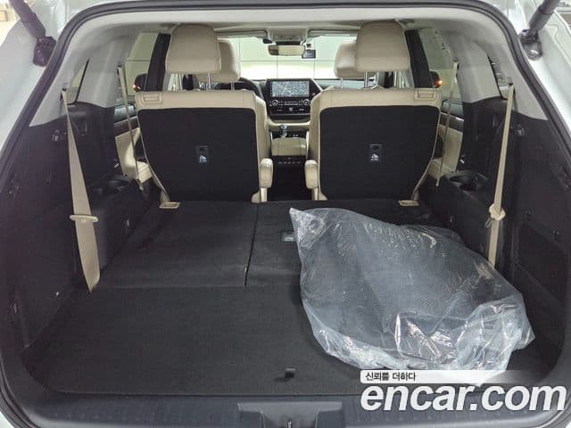 Toyota Highlander 2024 — Photo 14/20