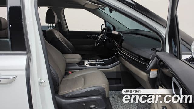Kia Carnival 2024 — Photo 10/39