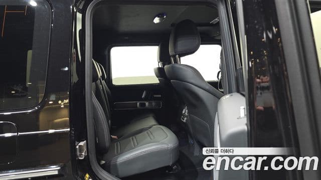 Mercedes-Benz G-Class 2026 — Photo 12/20