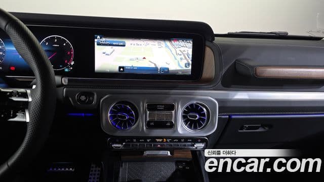 Mercedes-Benz G-Class 2026 — Photo 8/20