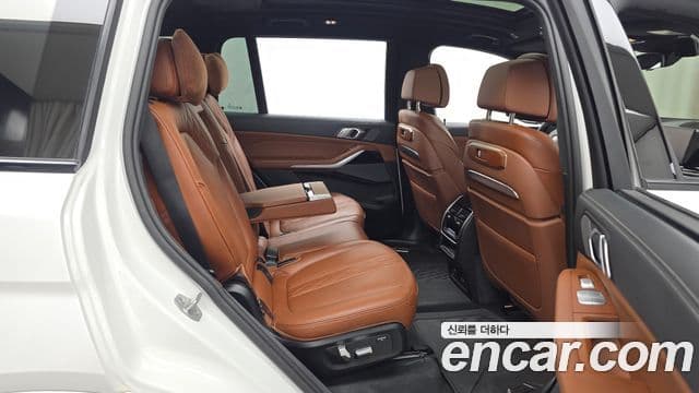 BMW X7 2024 — Photo 31/35