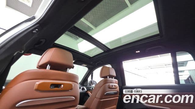 BMW X7 2024 — Photo 14/35