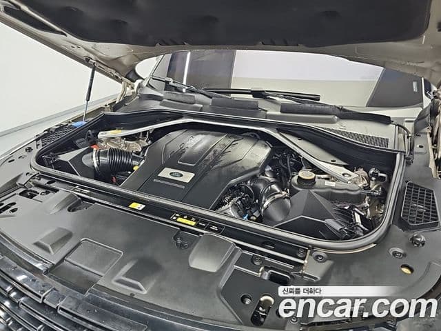 Land Rover Range Rover 2023 — ფოტო 16/18