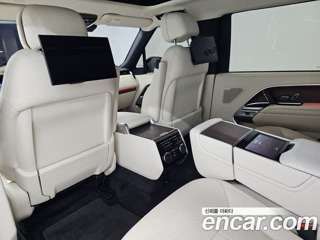 Land Rover Range Rover 2023 — ფოტო 15/18
