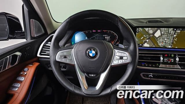 BMW X7 2021 — Photo 38/39
