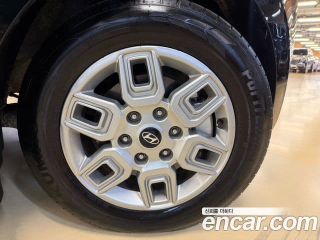 Hyundai Staria 2025 — Фото 9/15