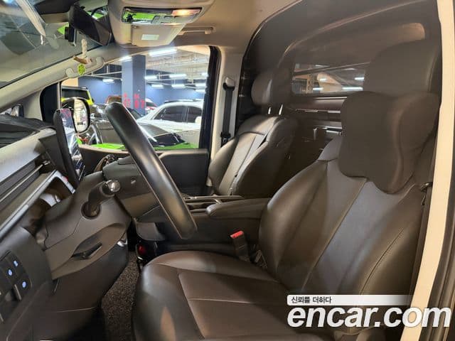 Hyundai Staria 2025 — Фото 7/15
